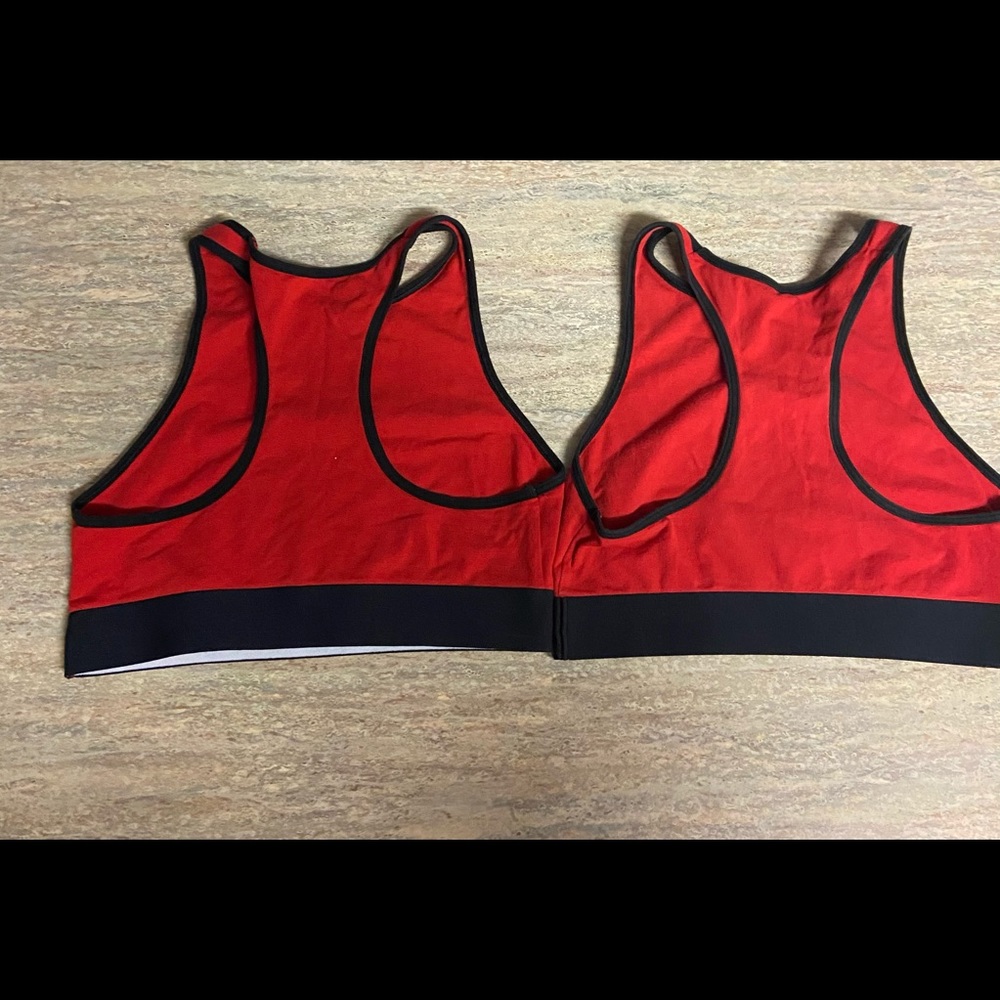 Bundle of two Pink VS sports bra - Picture 7 of 8